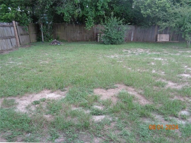 Building Photo - 508 Camelia Ln