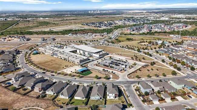 Building Photo - 137 Gray Wolf Dr