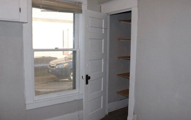 Building Photo - 1535 N 32nd St