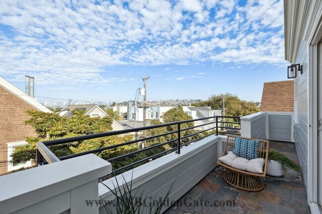 Building Photo - Gorgeous 3 bedroom, 2 and a half bathroom condo in Bernal Park for rent!