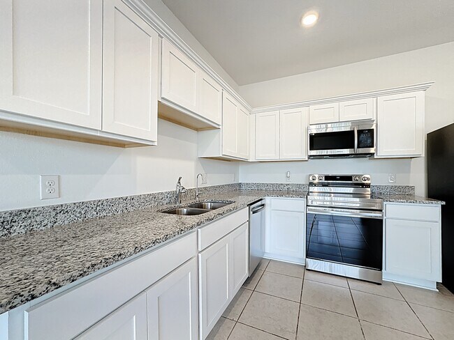 Building Photo - 5941 Piney Shrub Pl