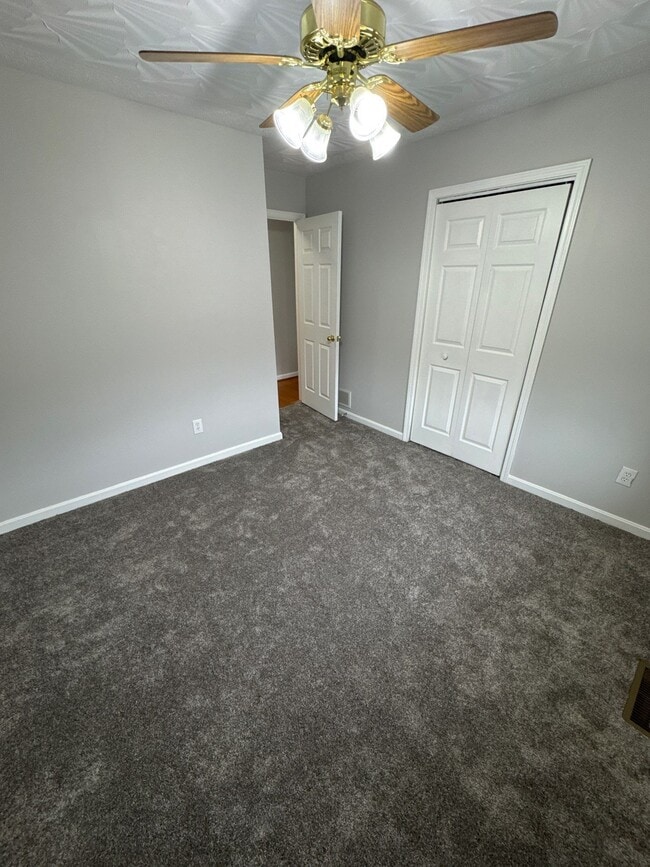 Building Photo - 4402 Dellafay Dr