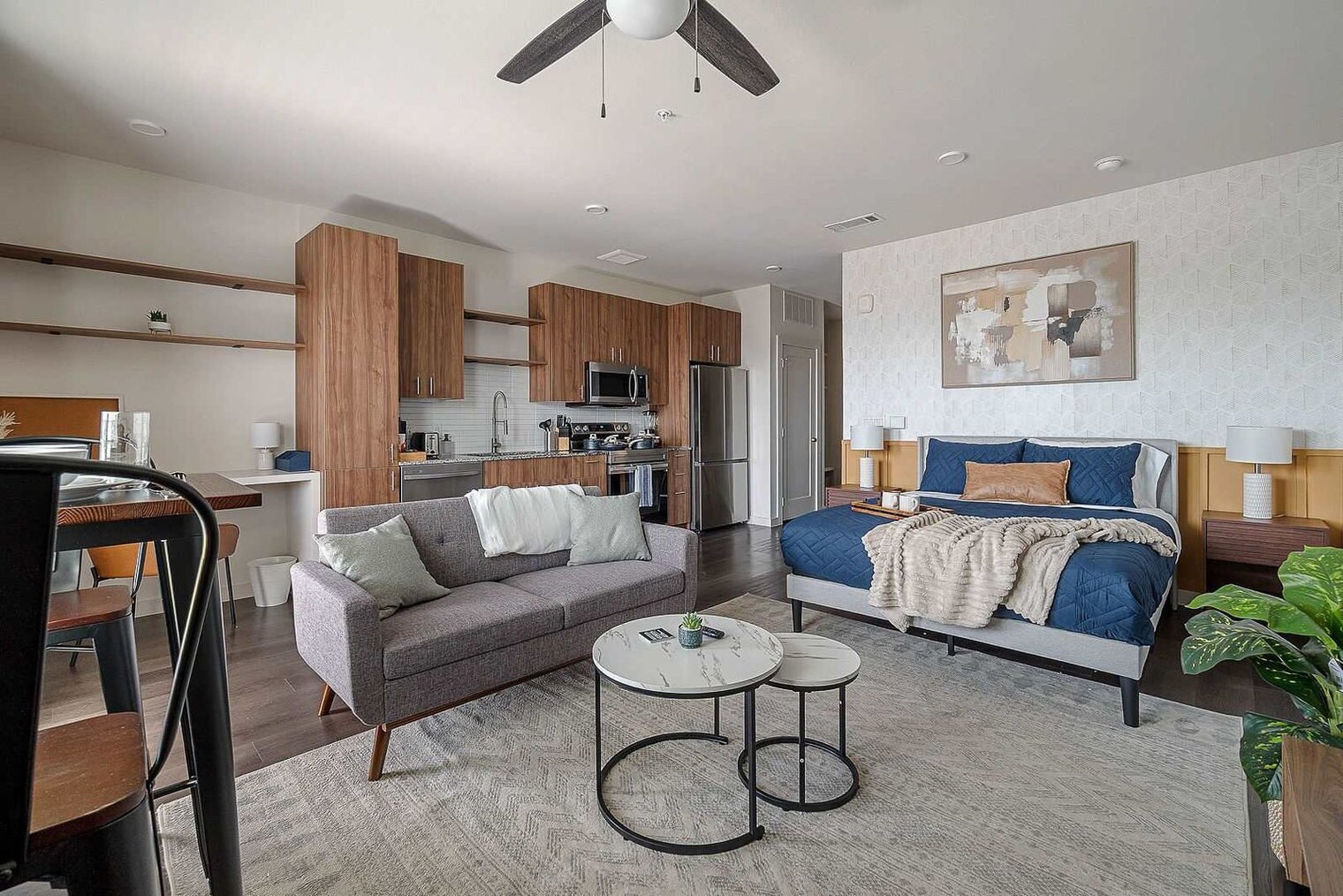 Building Photo - 2232 Empire Central Dr