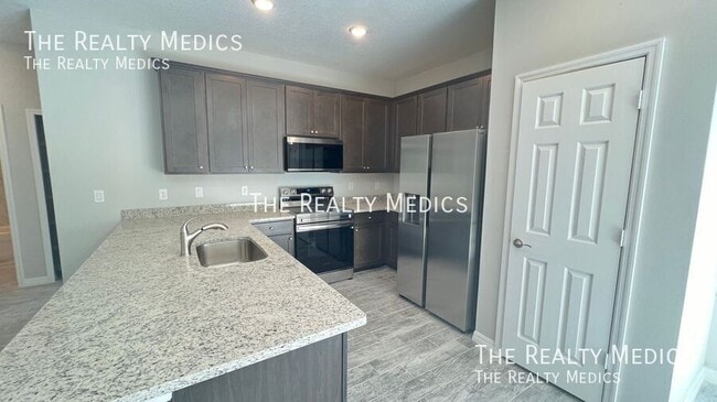 Building Photo - 1138 Kareena St NW