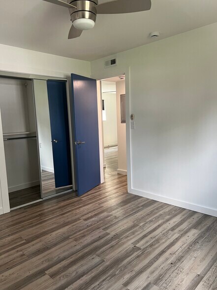 Building Photo - 4711 Osgood St