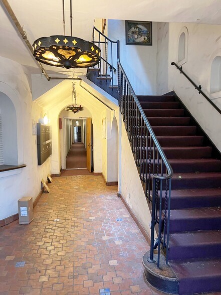 Building Photo - 1740 Winona Blvd