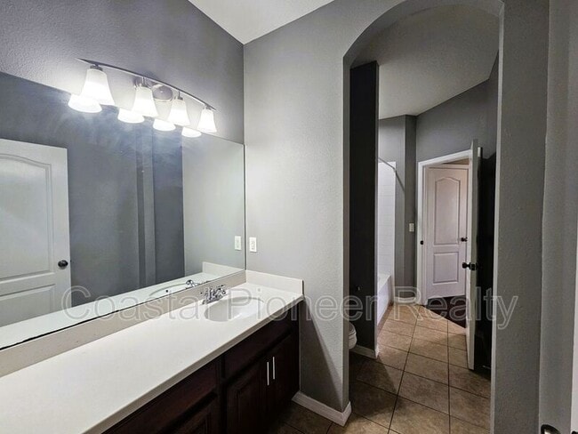 Building Photo - 1824 Mira Lago Cir