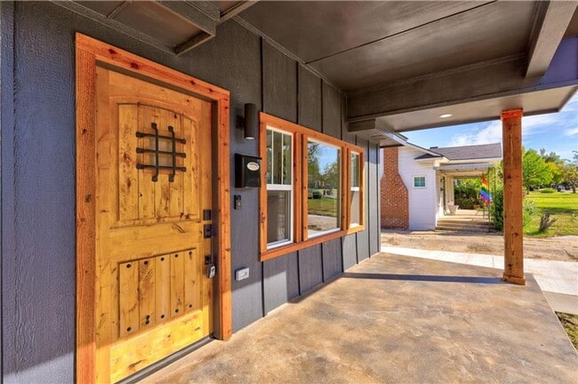 Building Photo - 3 Bed 2.5 Bath 1 Car Garage Built New 2021 in Gatewood Addition
