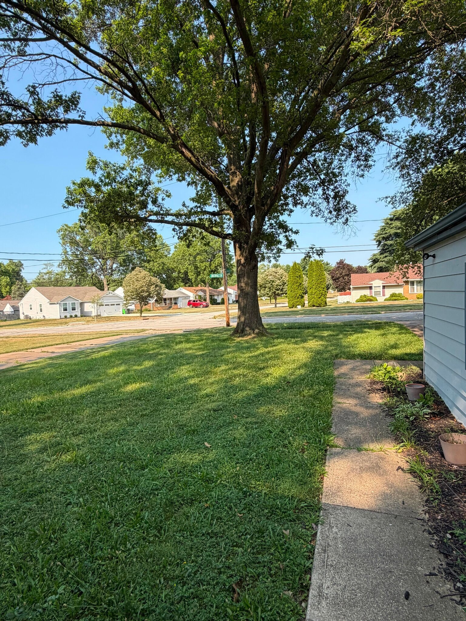 Building Photo - 220 Greenvale Rd