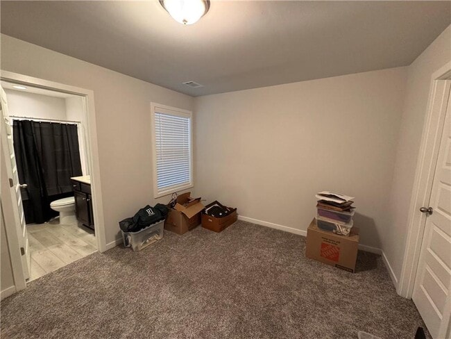 Building Photo - 220 Depot Lndg Rd