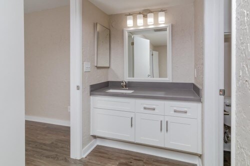 Building Photo - Corona del Norte