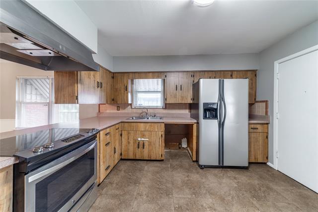 Building Photo - 2605 San Medina Ave