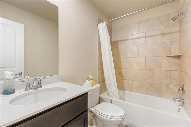 Building Photo - 3721 Blessington Dr