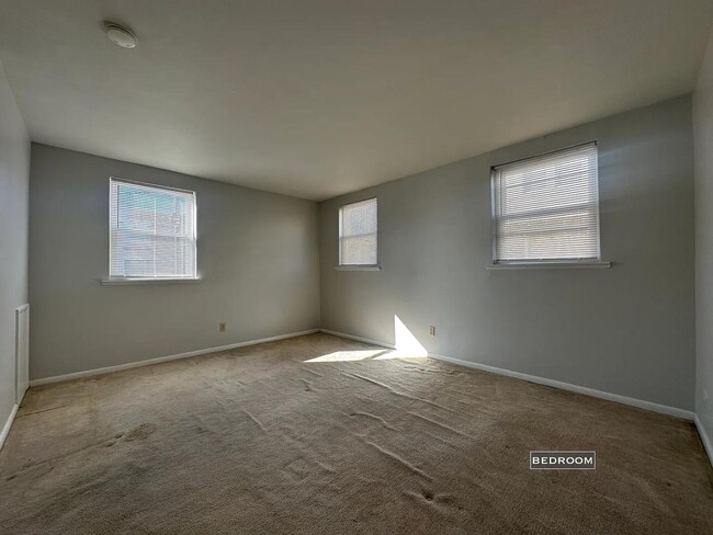 Building Photo - 4525 Lardner St