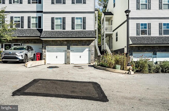 Building Photo - 117 Colwell Ln