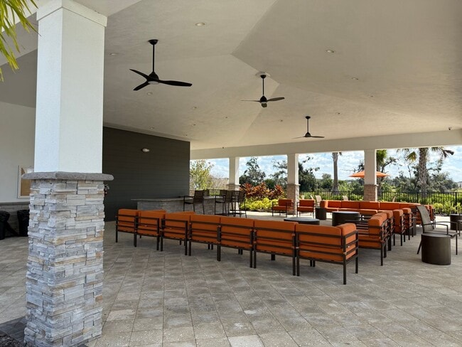 Building Photo - 4 Bedrooms, 2.5 Baths Coming Soon!