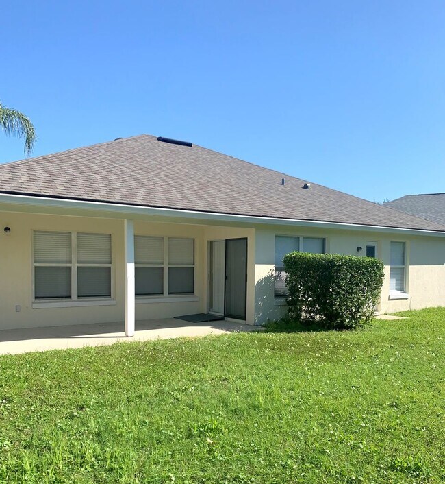 Building Photo - 3/2 with bonus/office in Twin Rivers- Oviedo