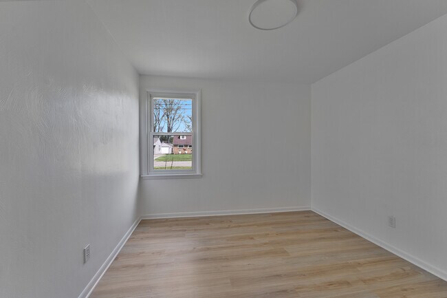 Building Photo - 1551 Chattanooga Ave