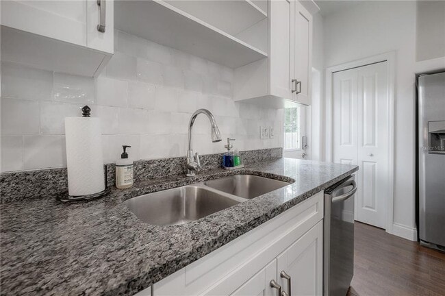 Building Photo - 6503 N 22nd St