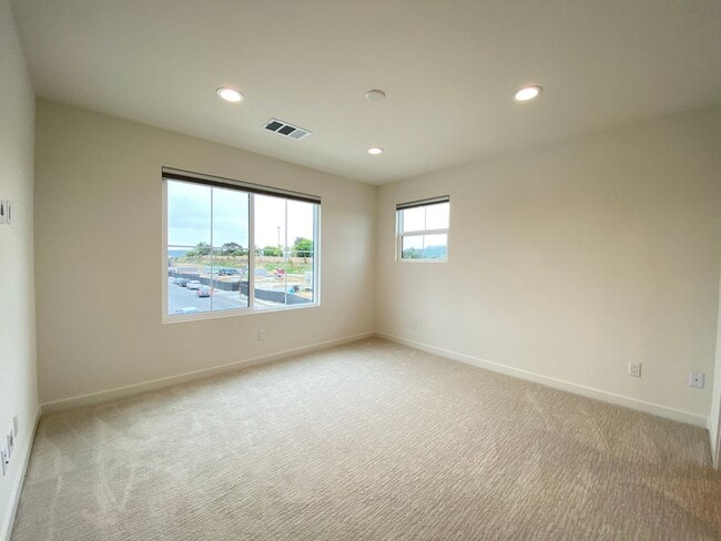 Building Photo - New Build 3bd/3bth in Coral Ridge Communit...