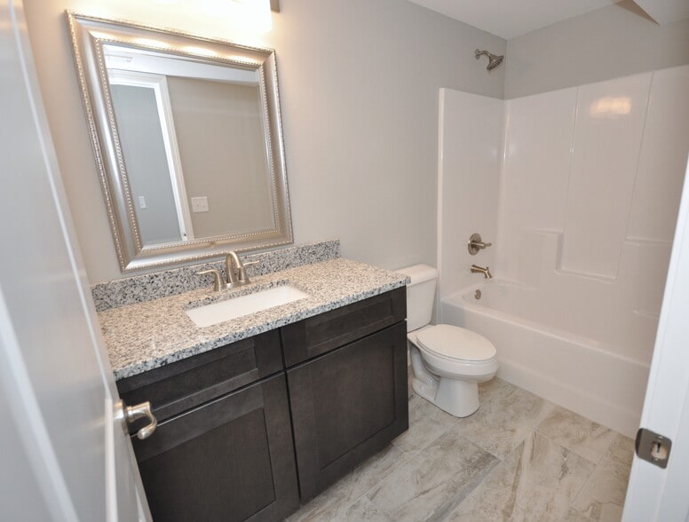 Building Photo - 2001 Morning Side Pl