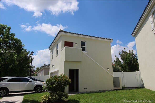 Building Photo - 9435 SW 170th Path