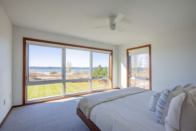 Building Photo - 11988 Cabana Shores Dr