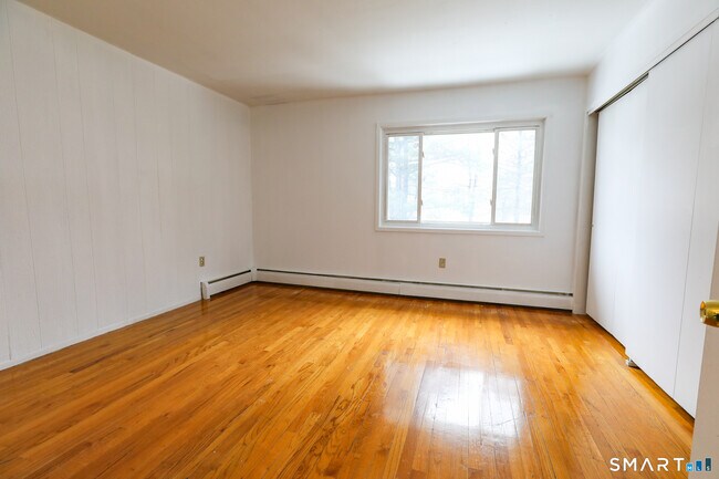 Building Photo - 1 Camelot Dr