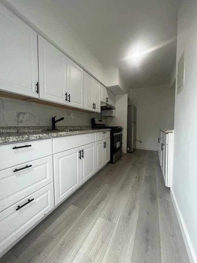 Building Photo - 316 Surfside Blvd