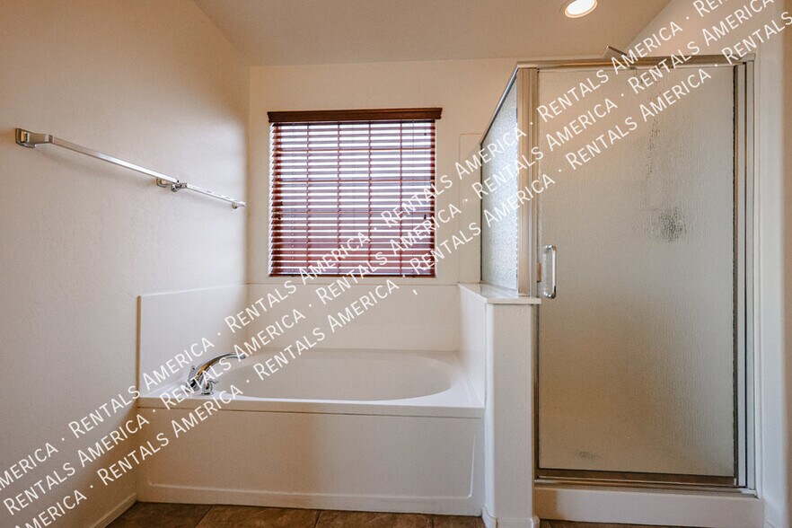 Building Photo - 42592 W Palmyra Ct