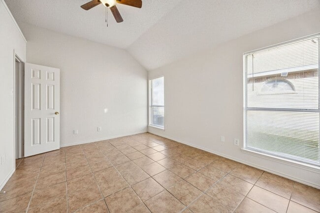 Building Photo - 1602 Develon Dr