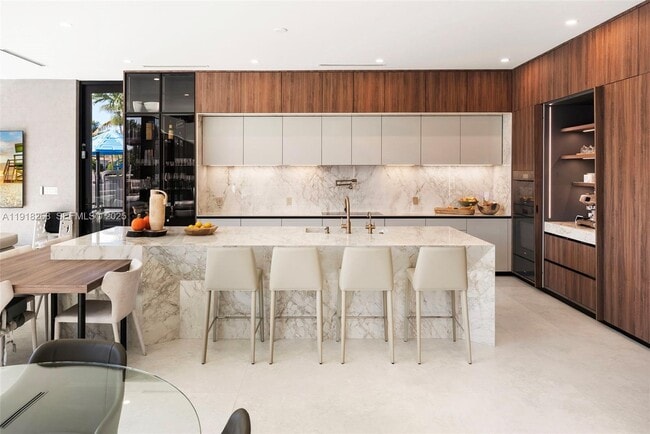 Building Photo - 1102 Washington St