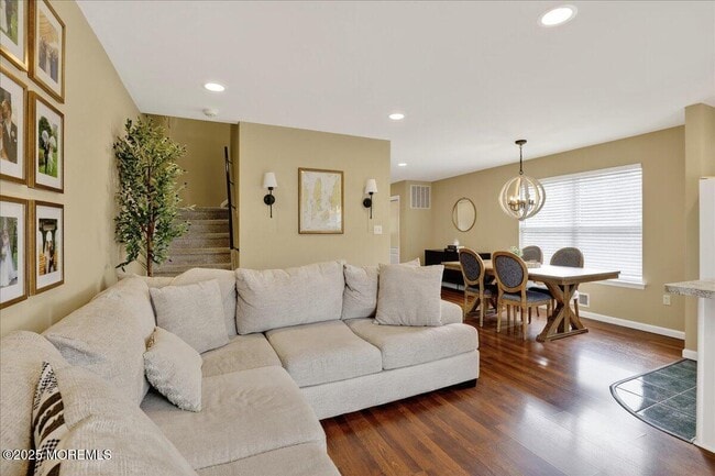 Building Photo - 7 Lucia Ct