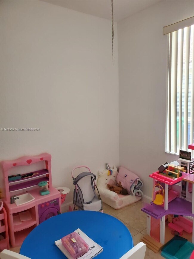 Building Photo - 10270 SW 59th St