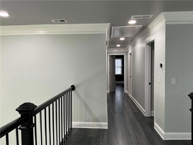 Building Photo - 4299 Oakvale Ln