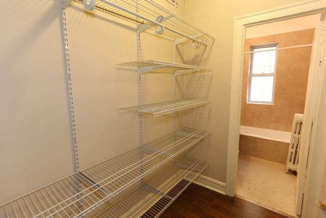 Building Photo - 2849 N Burling St