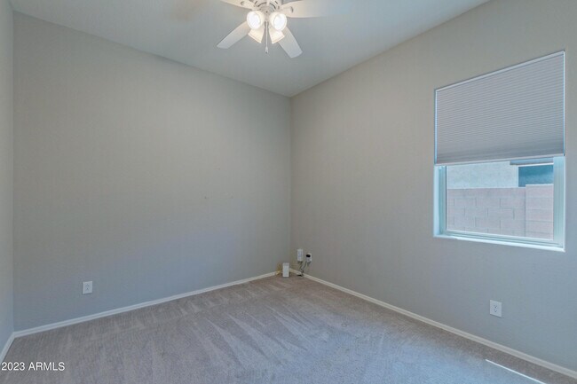 Building Photo - 4866 N 185th Dr