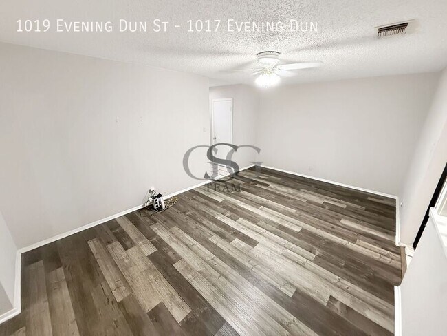 Building Photo - 1019 Evening Dun St