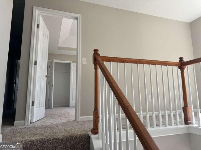 Building Photo - 3140 Ridge Hill Pkwy