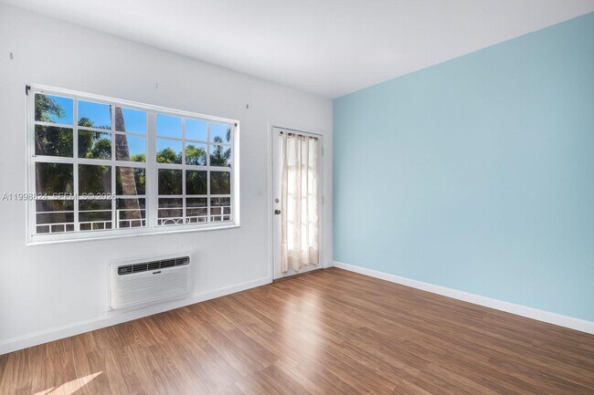 Building Photo - 635 8th St