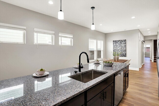 Building Photo - 1622 Prospect St