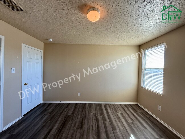 Building Photo - 2-Story 4 BR Home with Large Backyard & Game Room