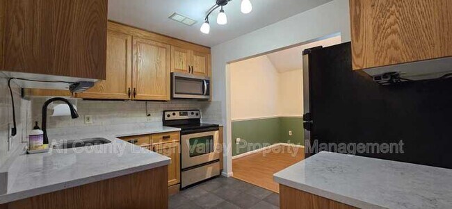 Building Photo - 5634 Grace Ave