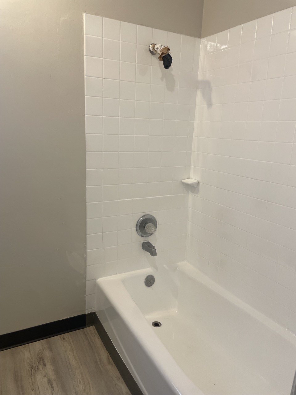 Building Photo - 120 N Berendo St