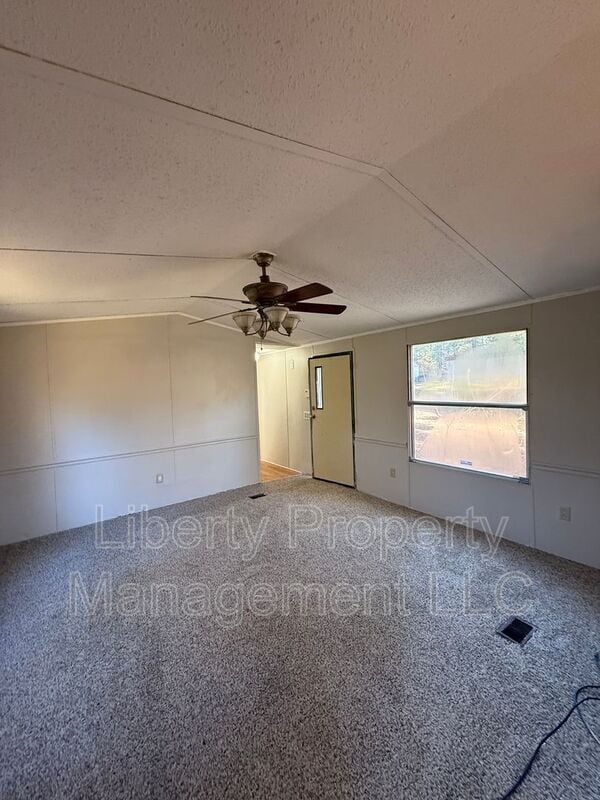 Building Photo - 144 New Hope Cir