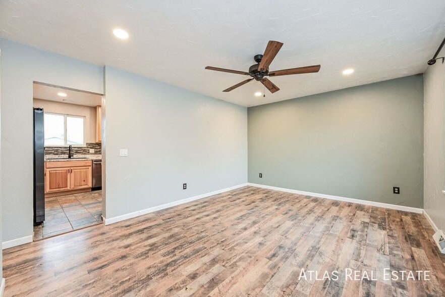 Building Photo - 16729 E Layton Ave