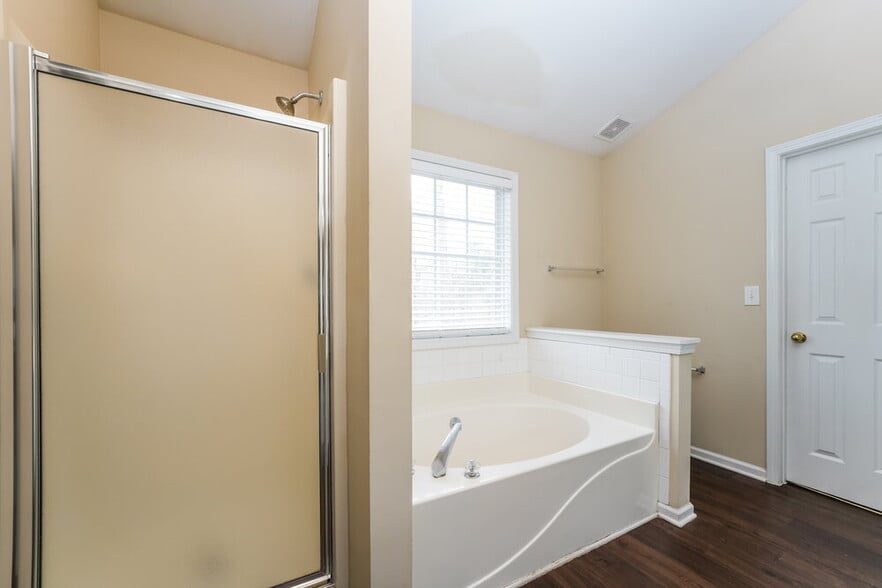 Building Photo - 919 Garden Meadows Ct