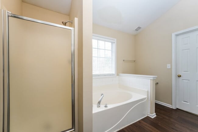 Building Photo - 919 Garden Meadows Ct