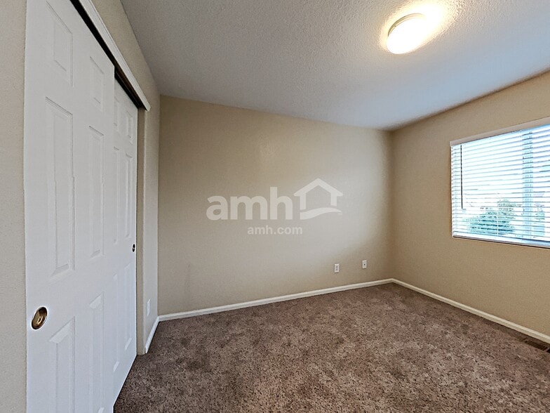 Building Photo - 16282 E 98th Way