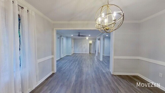 Building Photo - 303 Driftwood Dr